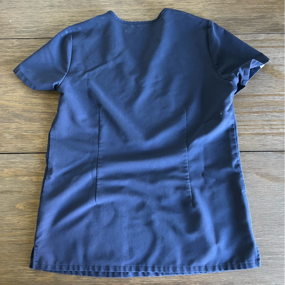 Figs Navy Scrub Top - Picture 4 of 4